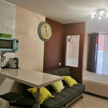 Chaparral Apartment *