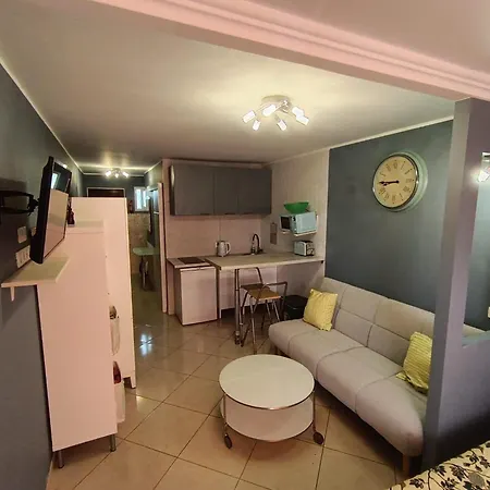 Chaparral Apartment *